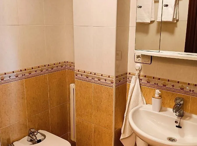 Apartman La Eria Ii, Muy Luminoso,wifi, Garaje,15 A Pie Al Centro *